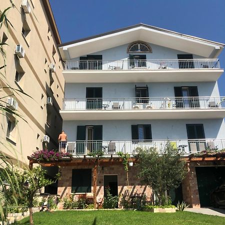A Casa Di Alice Lägenhet Bashkia e Orikumit Exteriör bild