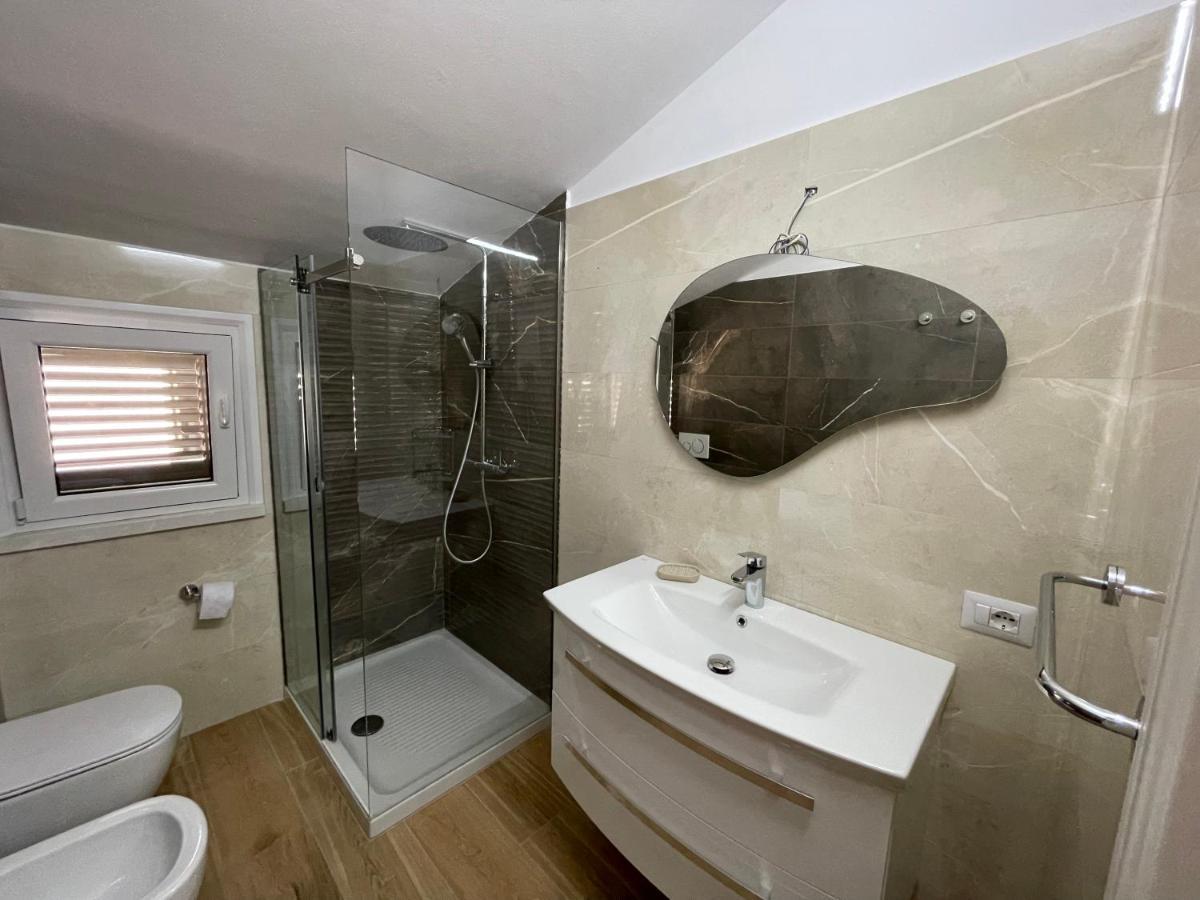A Casa Di Alice Lägenhet Bashkia e Orikumit Exteriör bild