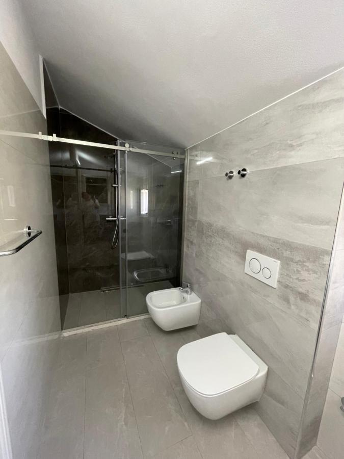 A Casa Di Alice Lägenhet Bashkia e Orikumit Exteriör bild