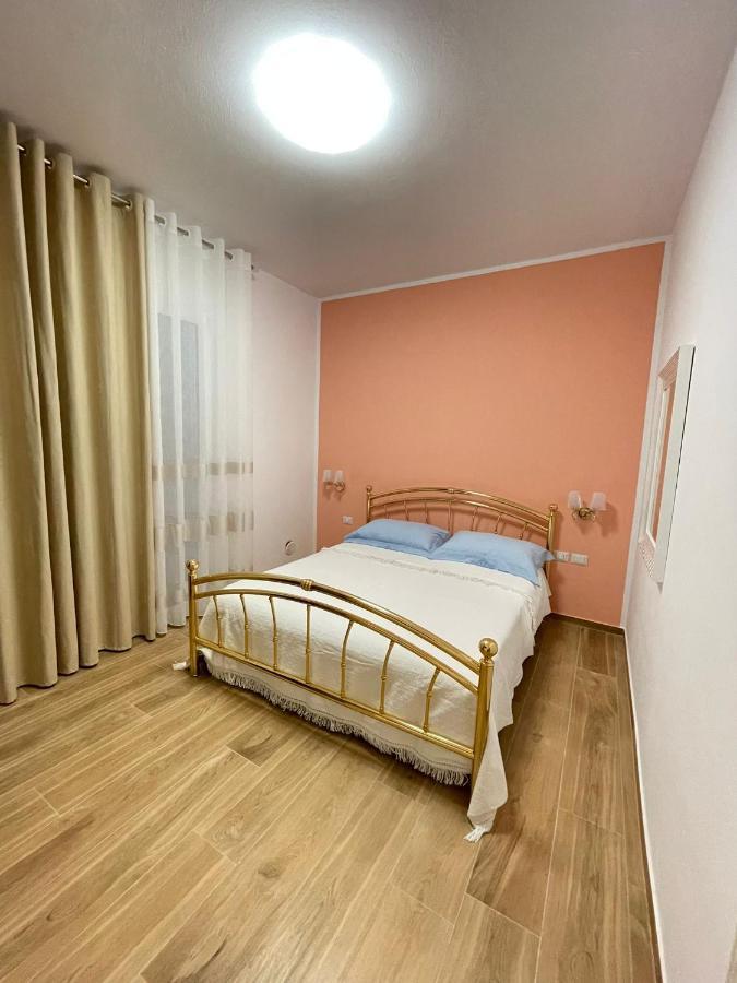 A Casa Di Alice Lägenhet Bashkia e Orikumit Exteriör bild